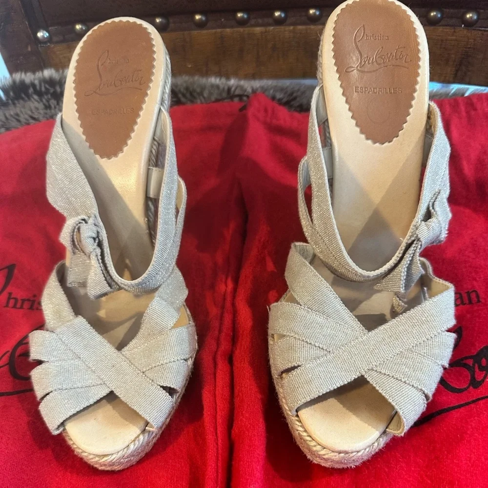 Christian Louboutin Gold Metallic Canvas Delfin 120 Espadrille Wedges Shoes, 38 - Picture 3 of 11